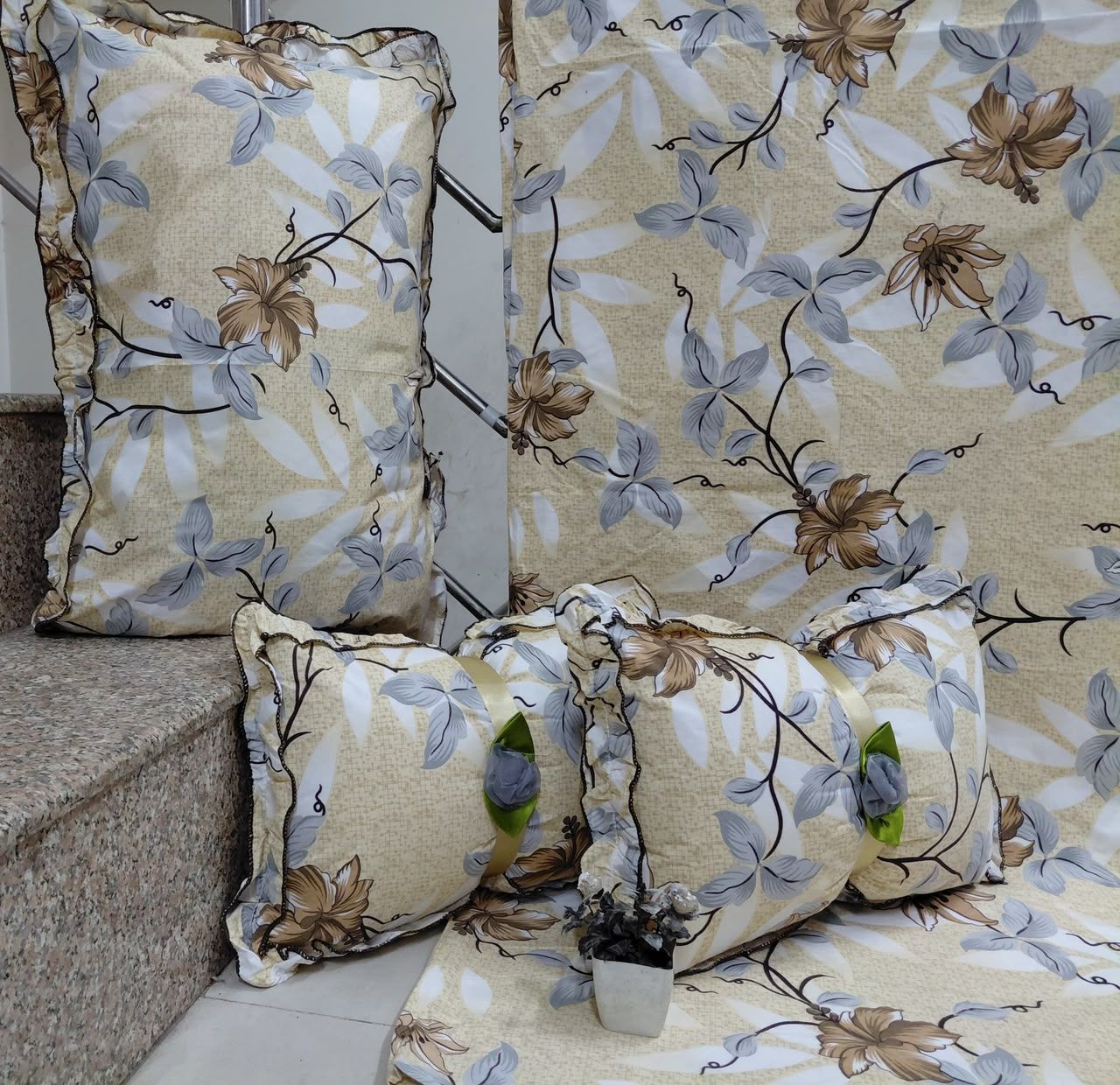 Fitted Bedsheet with Full Elastic